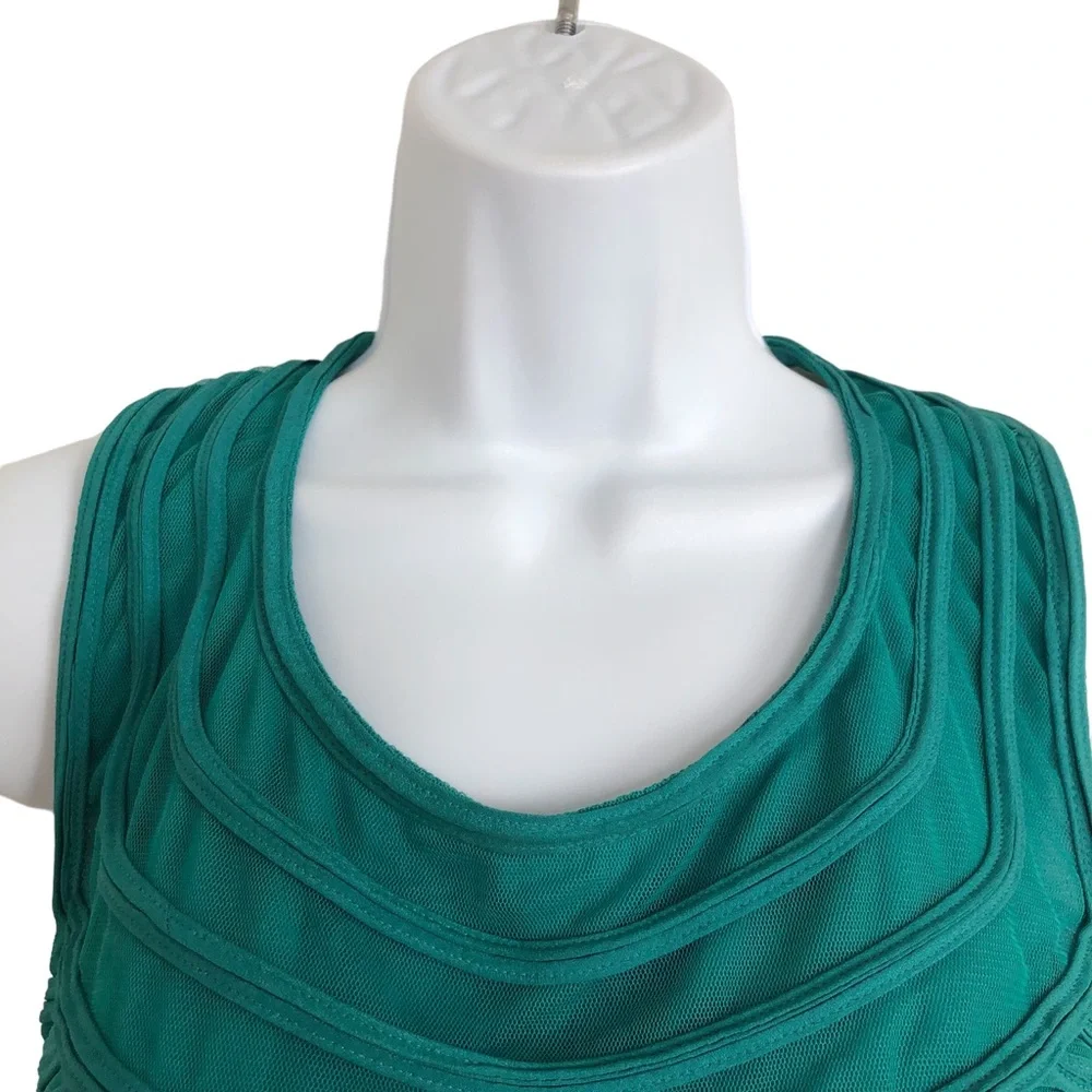 Stunning Ark & Co. Smocked Tank Top in Silk-like Polyester w/ Pearl Buttons - Picture 4 of 8